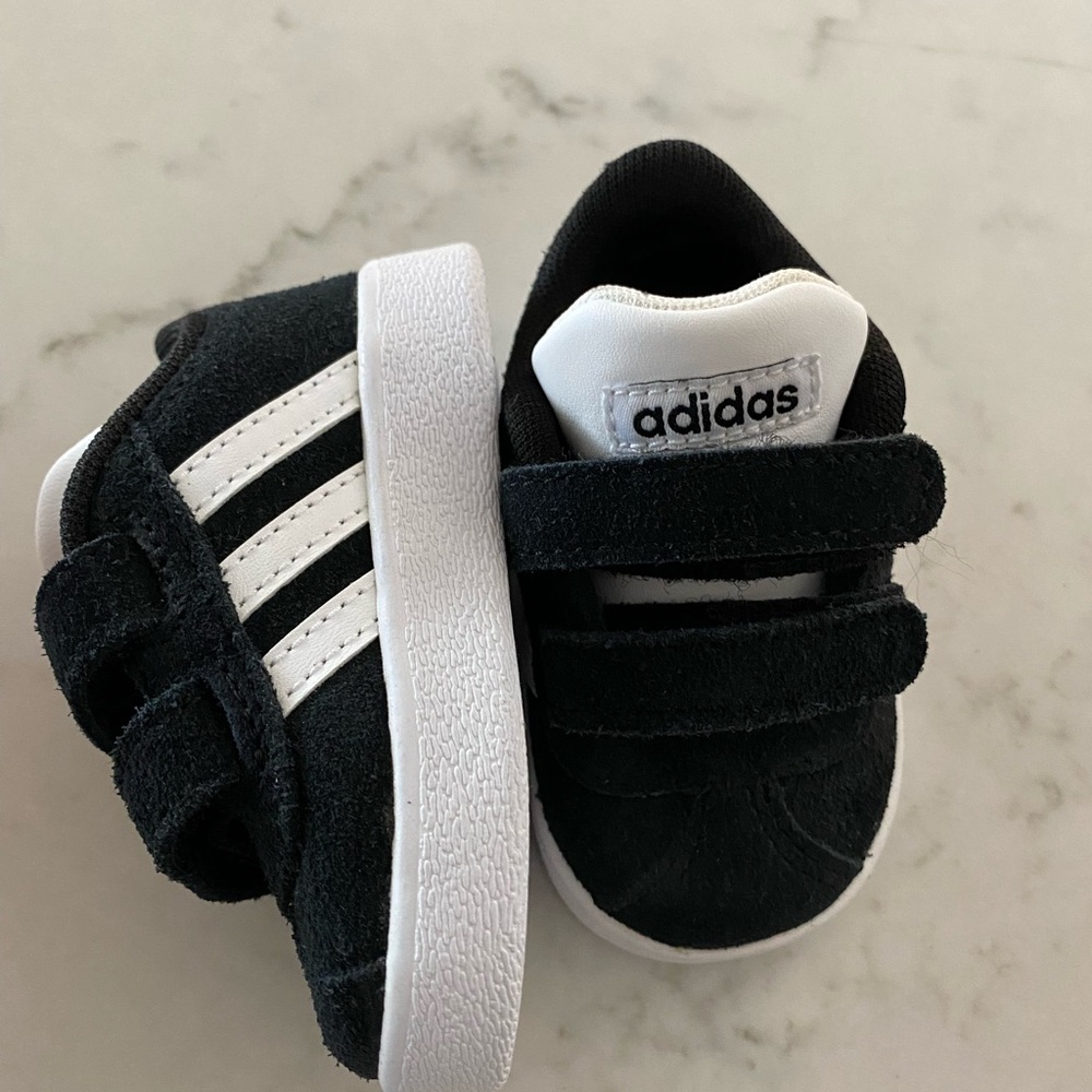 Toddler adidas - new - size 3 walker